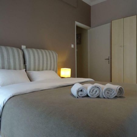 Chic Central Apartment In Evangelismos Metro Station Atene Esterno foto