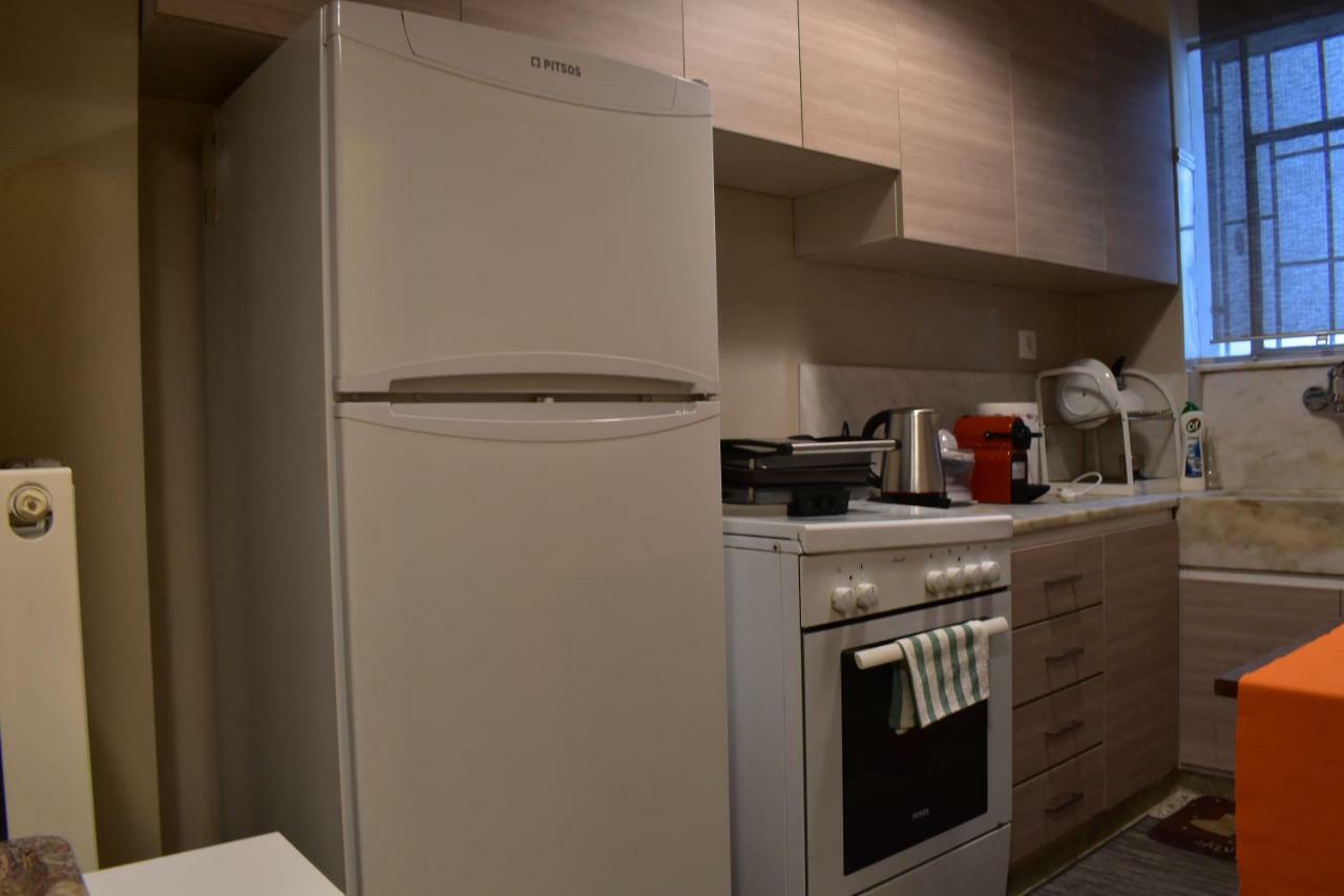 Chic Central Apartment In Evangelismos Metro Station Atene Esterno foto