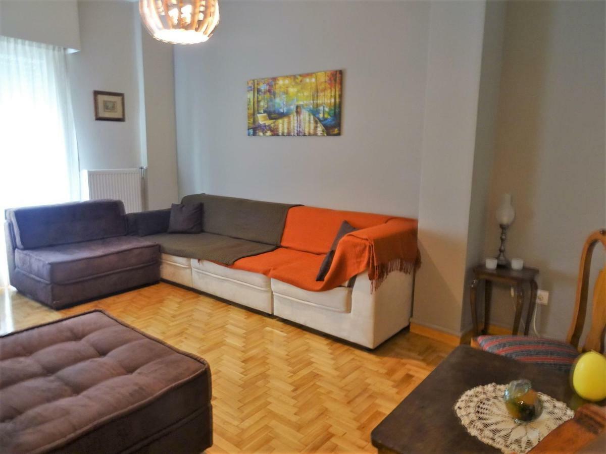 Chic Central Apartment In Evangelismos Metro Station Atene Esterno foto