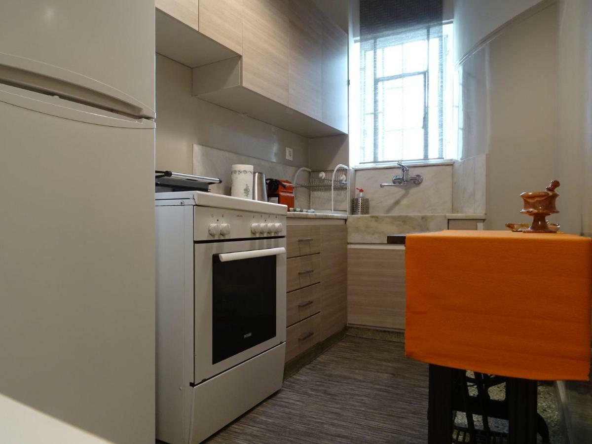 Chic Central Apartment In Evangelismos Metro Station Atene Esterno foto